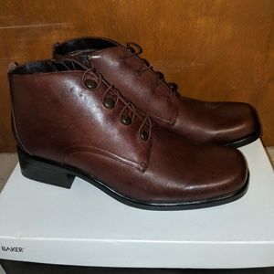 Liz Baker Nadia Brown